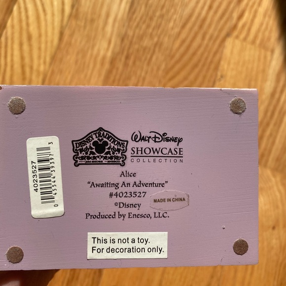 Disney Traditions Alice - Picture 3 of 3
